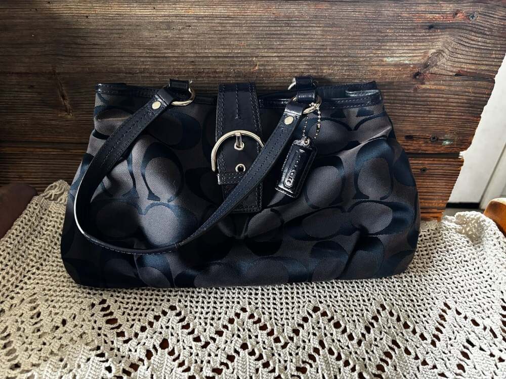 Coach Soho Signature Carryall Shoulder Bag Black Jacquard F19253